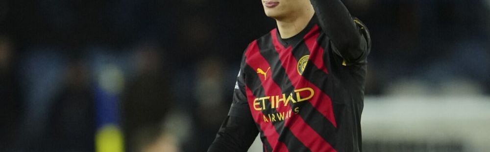  哈兰德戴帽曼城横扫布莱顿  