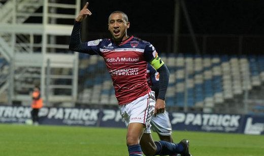  圣保利门将高接低挡，神勇发挥保球队不败