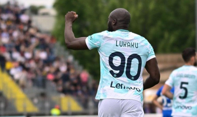  佛罗伦萨客场逆转击败国际米兰  