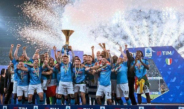 15, 米兰双雄欧战资格悬念陡增  