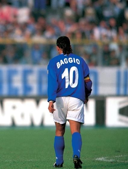  兰斯铁卫重伤赛季报销震动足坛  