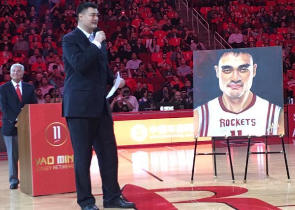  姚明入选名人堂引国内热议潮  