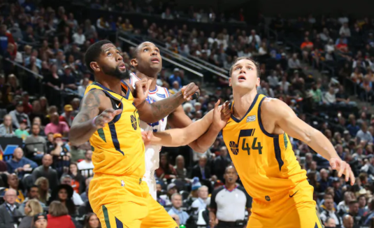  恩比德26+15，76人轻取残阵爵士  